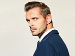 Bild vergrößern Florian Schroeder (© Frank Eidel)